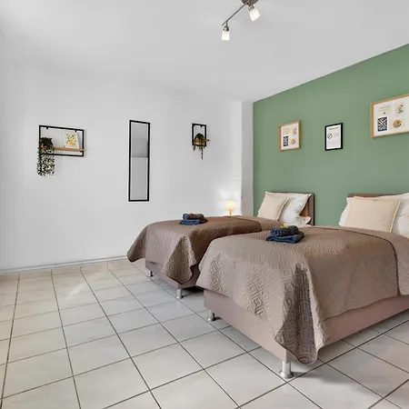 7 Schlafplätze - Wlan, Terasse, Parkplatz, Küche Apartment